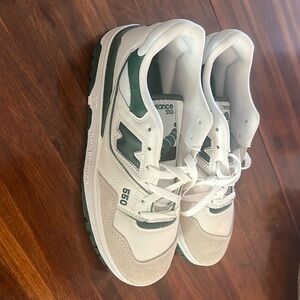 New Balance 550 tennis shoes, size 10